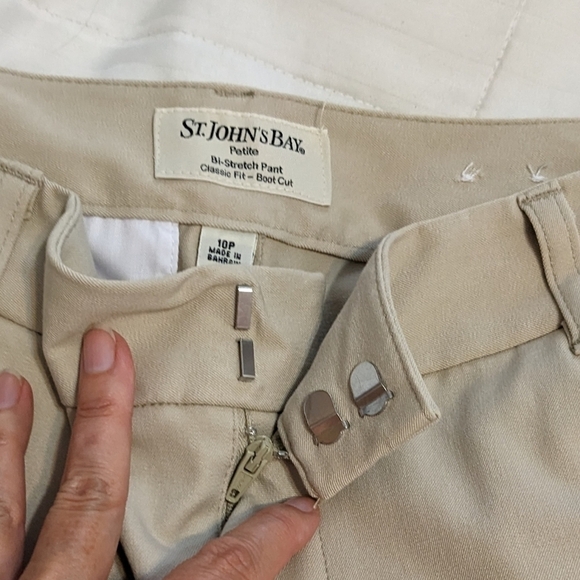 ST. John's Bay petite Bi-stretch pant, classic fit, boot cup size 10 petite - Picture 3 of 6